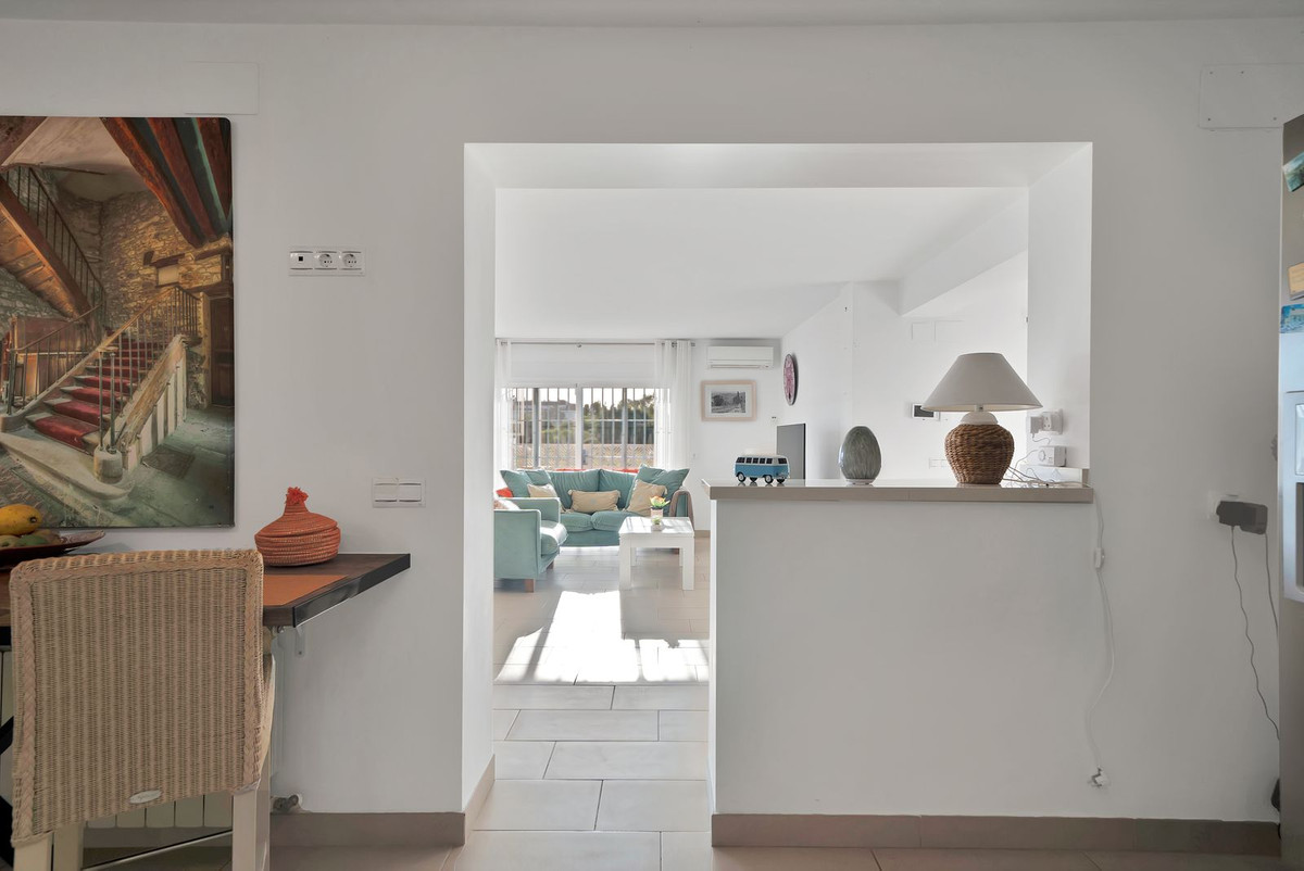 Se vende Villa - Chalet de 4 dormitorios en Costa Del Sol, Málaga, España