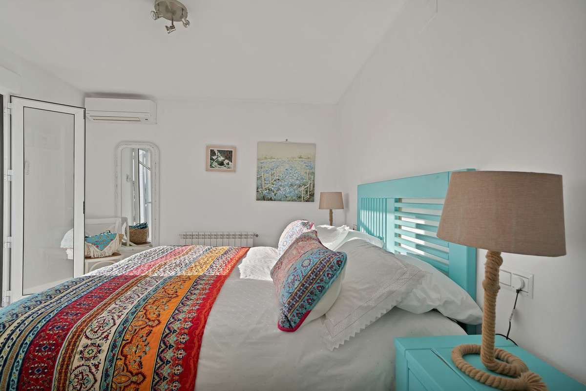 Se vende Villa - Chalet de 4 dormitorios en Costa Del Sol, Málaga, España