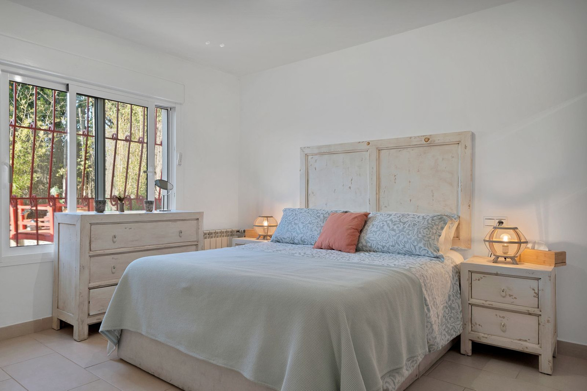 Se vende Villa - Chalet de 4 dormitorios en Costa Del Sol, Málaga, España