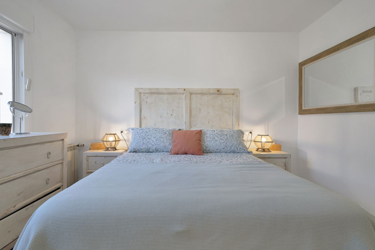 Se vende Villa - Chalet de 4 dormitorios en Costa Del Sol, Málaga, España