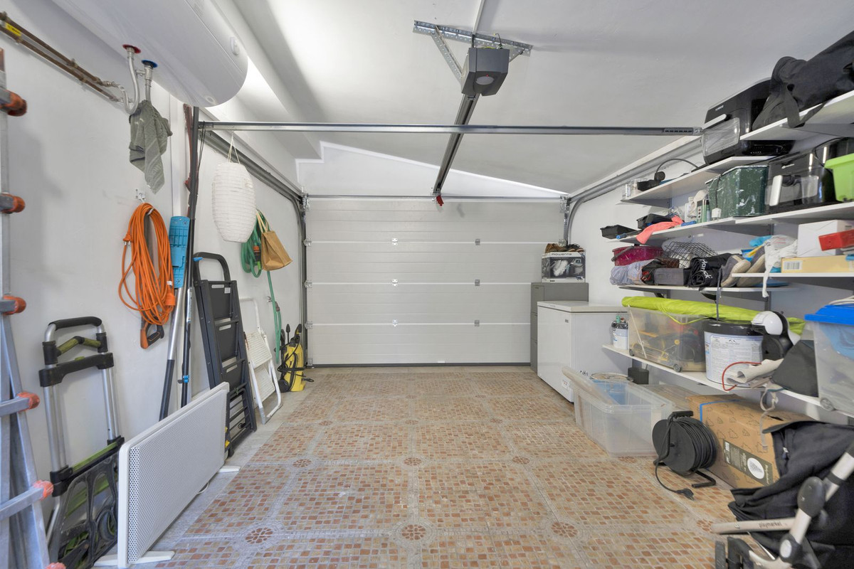 Se vende Villa - Chalet de 4 dormitorios en Costa Del Sol, Málaga, España