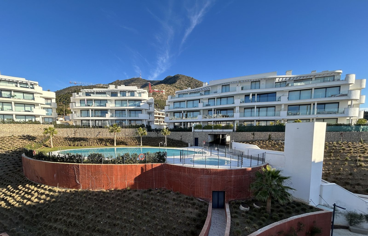 3 Bed Apartment for sale in Fuengirola Costa Del Sol, Málaga, Spain