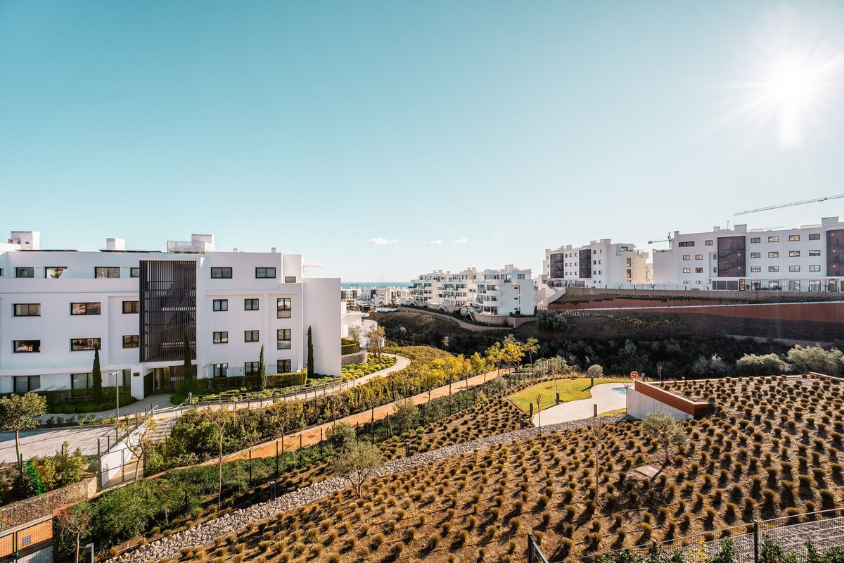 3 Bed Apartment for sale in Fuengirola Costa Del Sol, Málaga, Spain