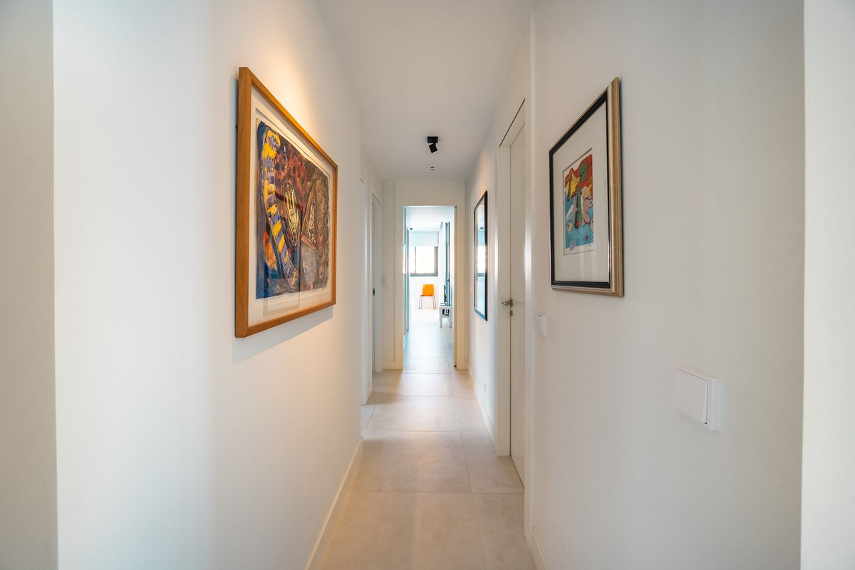3 Bed Apartment for sale in Fuengirola Costa Del Sol, Málaga, Spain