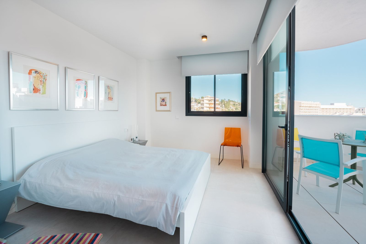 3 Bed Apartment for sale in Fuengirola Costa Del Sol, Málaga, Spain