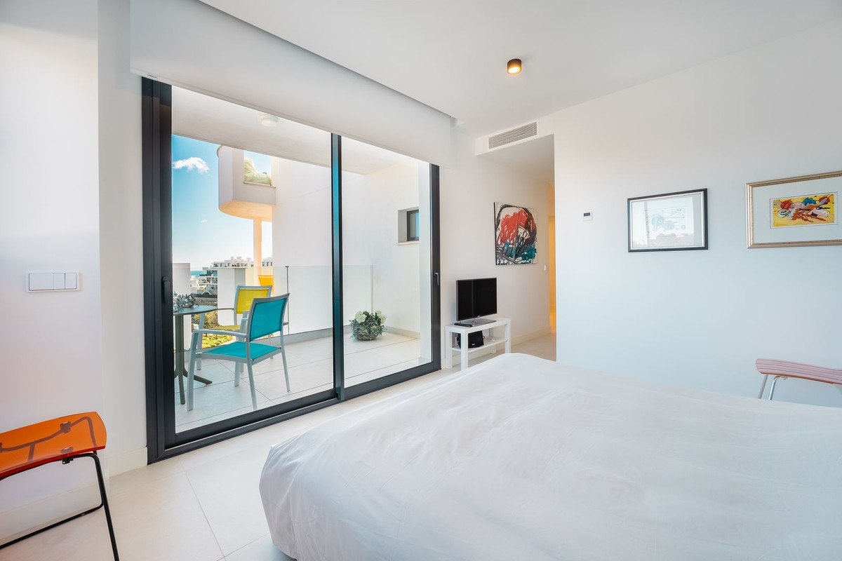 3 Bed Apartment for sale in Fuengirola Costa Del Sol, Málaga, Spain