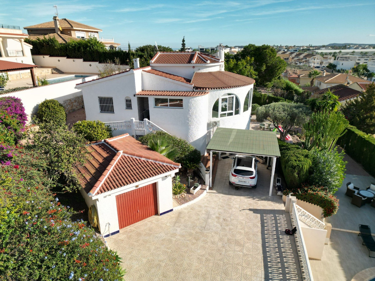 Se vende Villa - Chalet de 5 dormitorios en Costa Blanca, Alicante, España