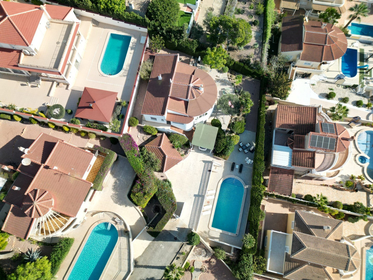 Se vende Villa - Chalet de 5 dormitorios en Costa Blanca, Alicante, España