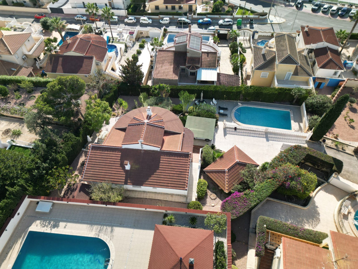Se vende Villa - Chalet de 5 dormitorios en Costa Blanca, Alicante, España