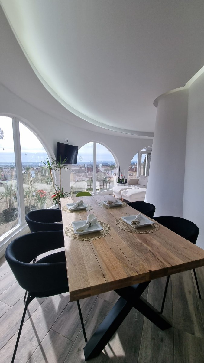 Se vende Villa - Chalet de 5 dormitorios en Costa Blanca, Alicante, España