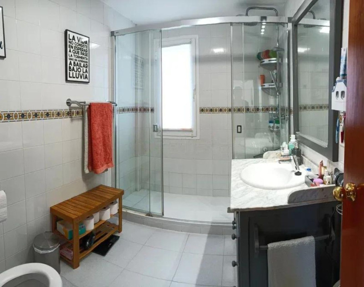 Se vende Adosada de 3 dormitorios en Costa Del Sol, Cadiz, España