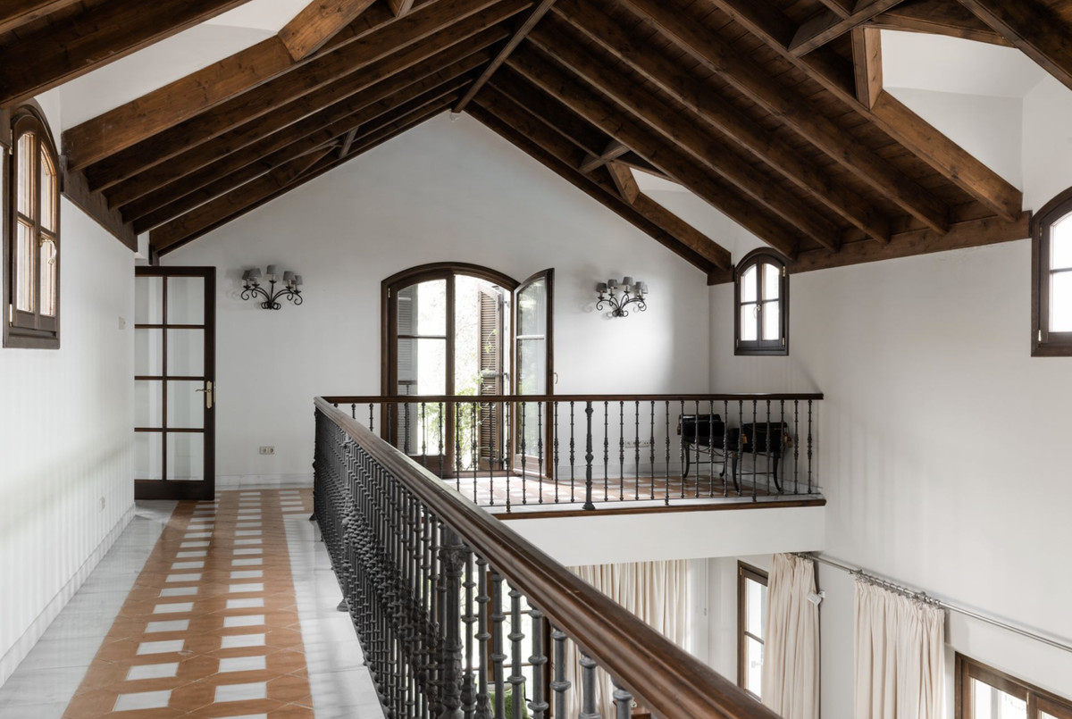 7 Bed Townhouse for sale in El Madroñal Costa Del Sol, Málaga, Spain