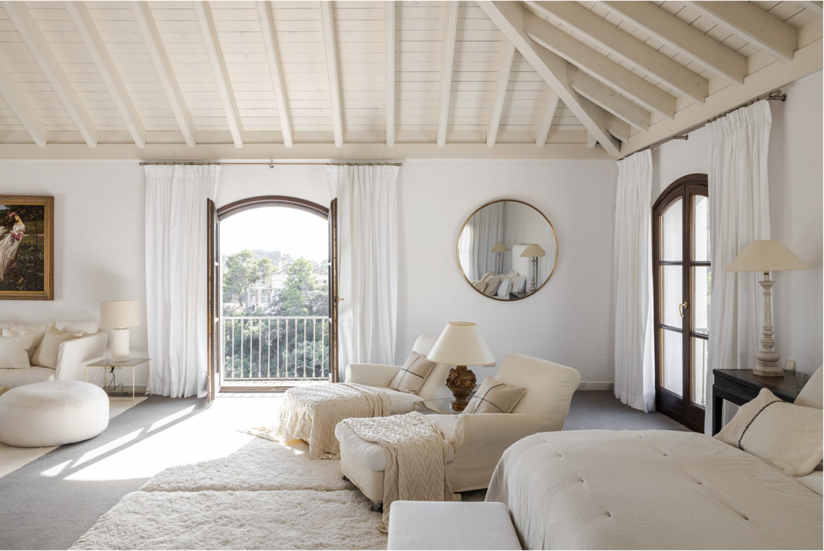 7 Bed Townhouse for sale in El Madroñal Costa Del Sol, Málaga, Spain