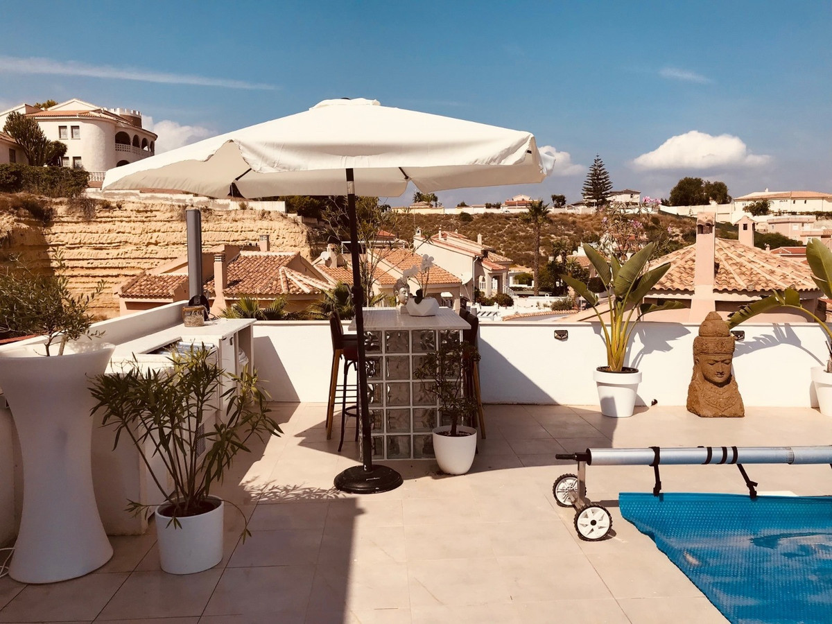 Se vende Villa - Chalet de 6 dormitorios en Costa Blanca, Alicante, España