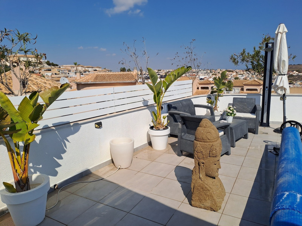 Se vende Villa - Chalet de 6 dormitorios en Costa Blanca, Alicante, España