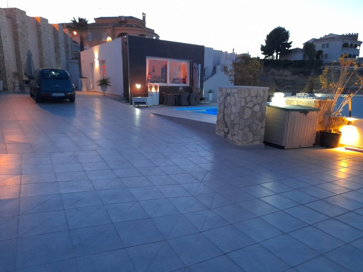 Se vende Villa - Chalet de 6 dormitorios en Costa Blanca, Alicante, España