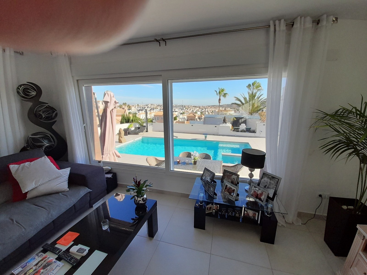 Se vende Villa - Chalet de 6 dormitorios en Costa Blanca, Alicante, España
