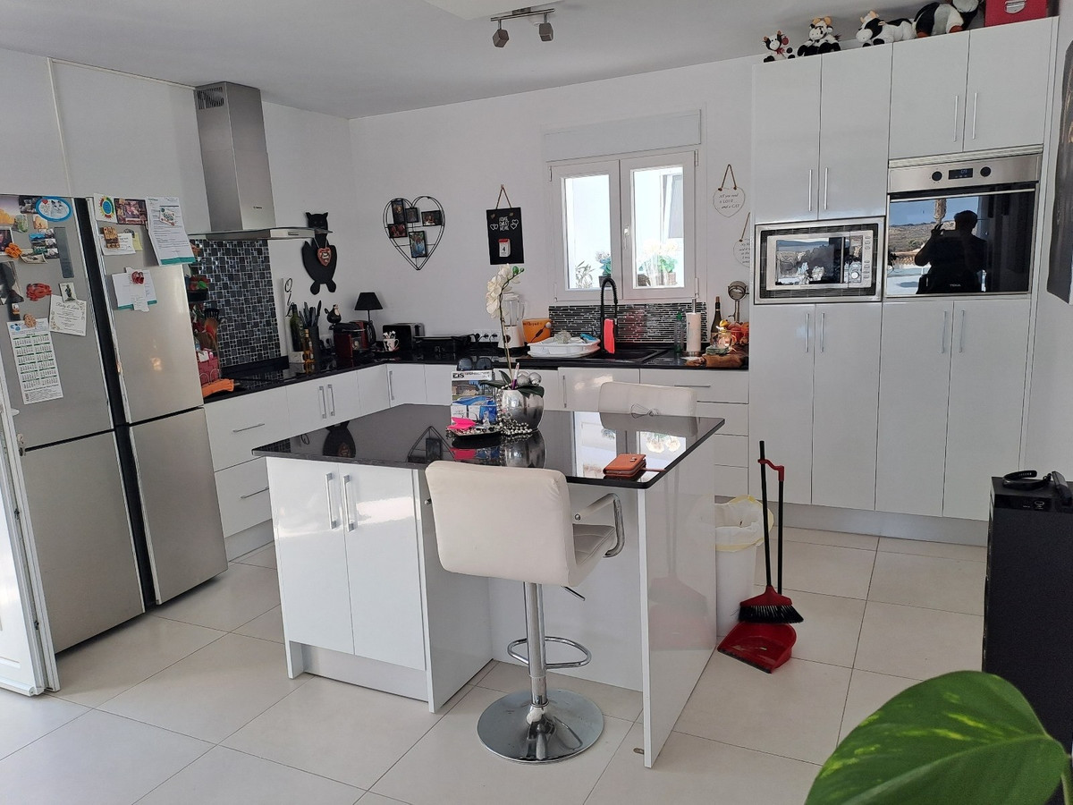 Se vende Villa - Chalet de 6 dormitorios en Costa Blanca, Alicante, España