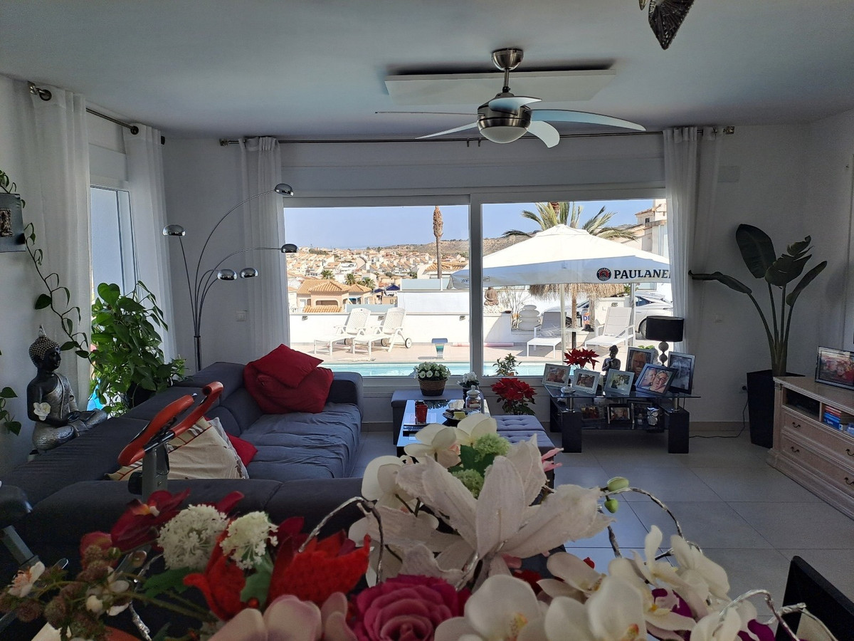 Se vende Villa - Chalet de 6 dormitorios en Costa Blanca, Alicante, España