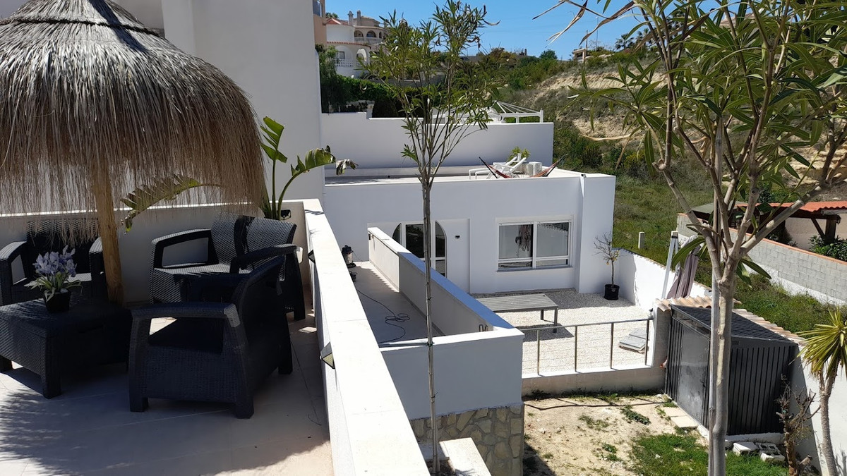Se vende Villa - Chalet de 6 dormitorios en Costa Blanca, Alicante, España