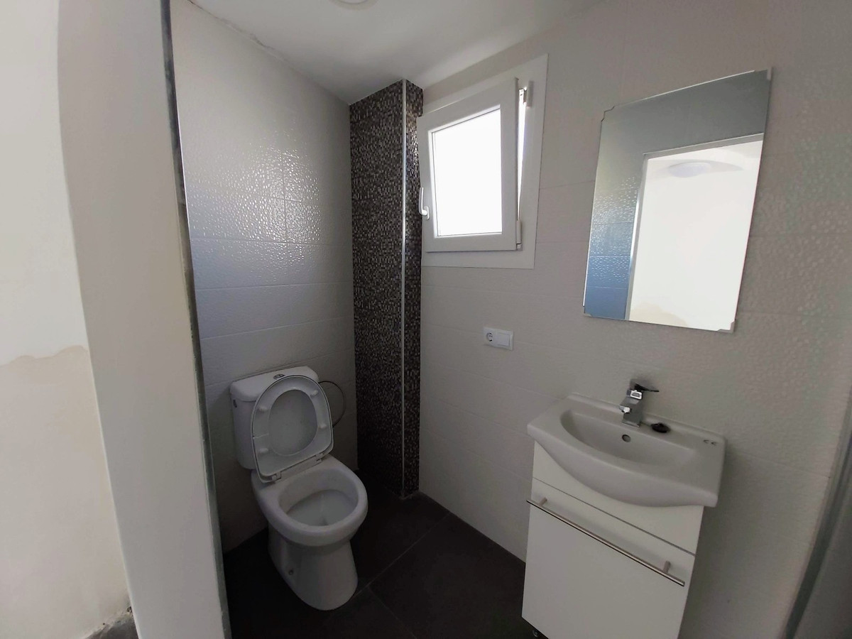 Se vende Villa - Chalet de 6 dormitorios en Costa Blanca, Alicante, España