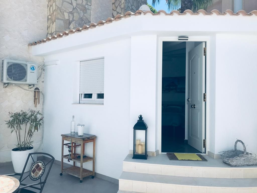Se vende Villa - Chalet de 6 dormitorios en Costa Blanca, Alicante, España