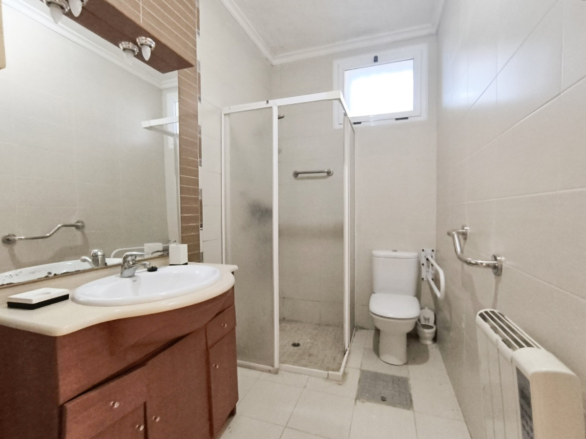 Se vende Villa - Chalet de 3 dormitorios en Costa Blanca, Alicante, España