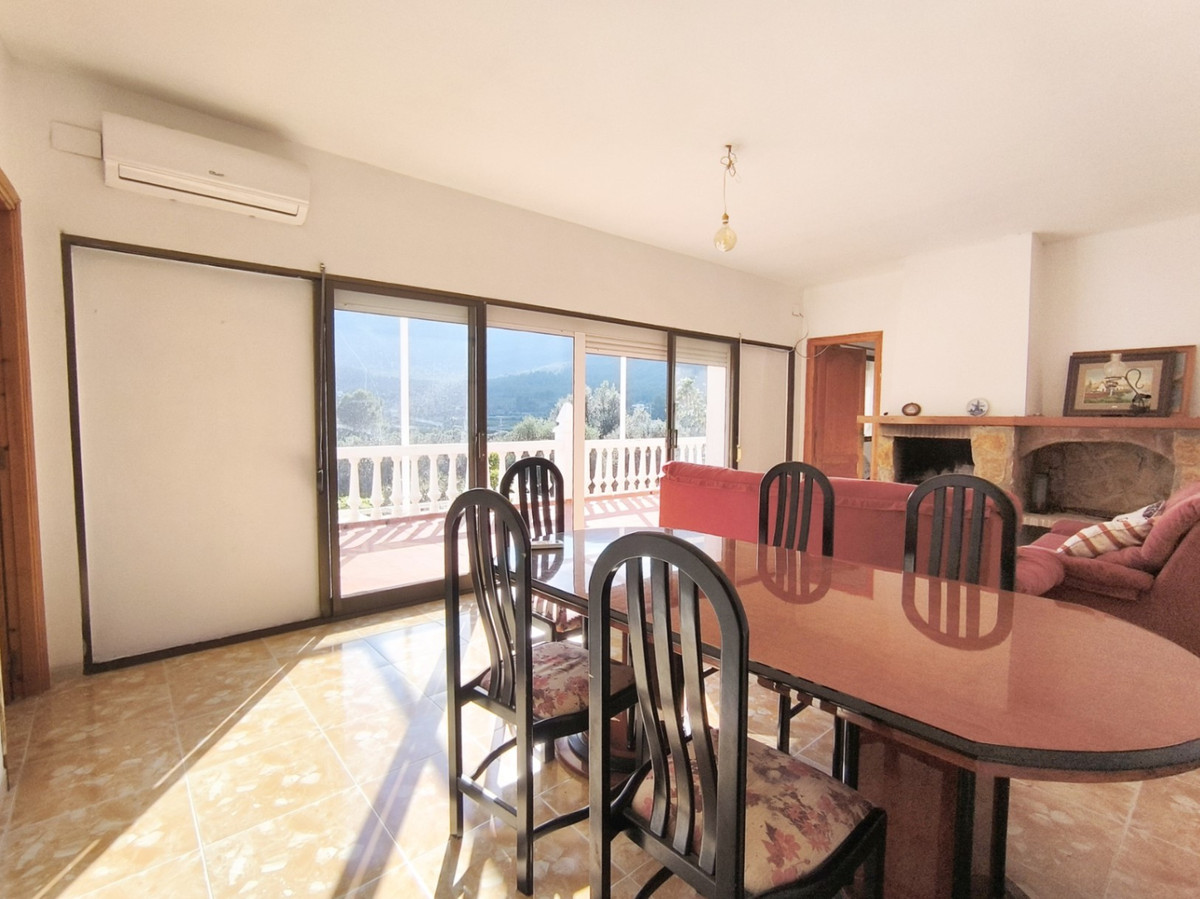 Se vende Villa - Chalet de 3 dormitorios en Costa Blanca, Alicante, España