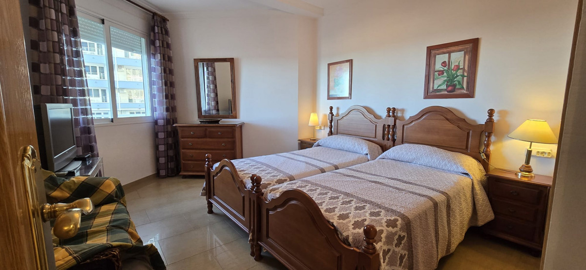 Se vende Apartamento Planta Media de 2 dormitorios en Costa Del Sol, Málaga, España