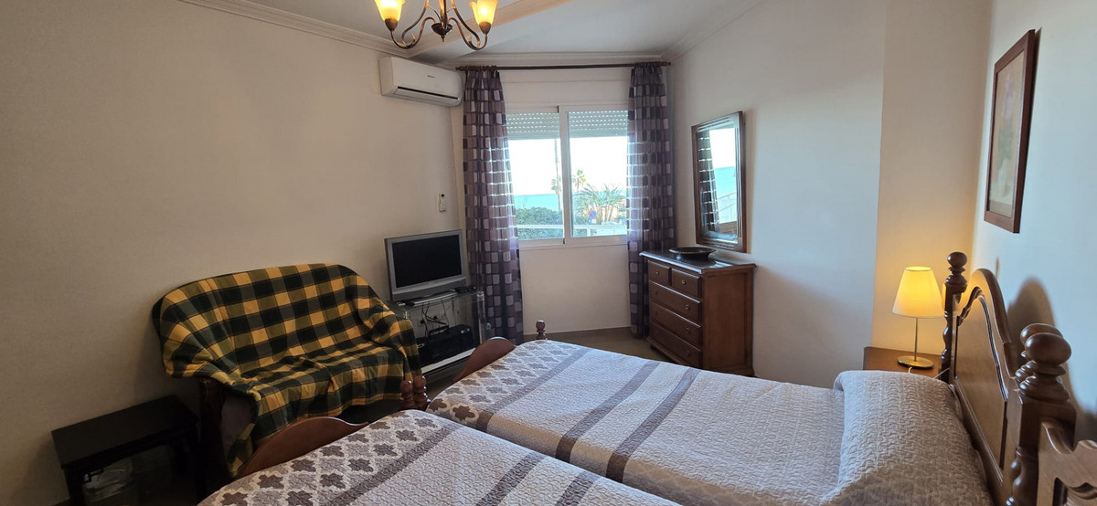Se vende Apartamento Planta Media de 2 dormitorios en Costa Del Sol, Málaga, España