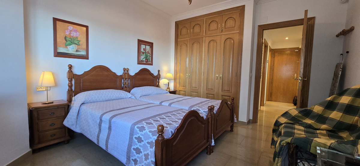 Se vende Apartamento Planta Media de 2 dormitorios en Costa Del Sol, Málaga, España
