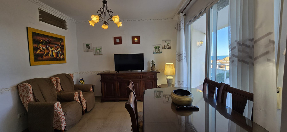Se vende Apartamento Planta Media de 2 dormitorios en Costa Del Sol, Málaga, España