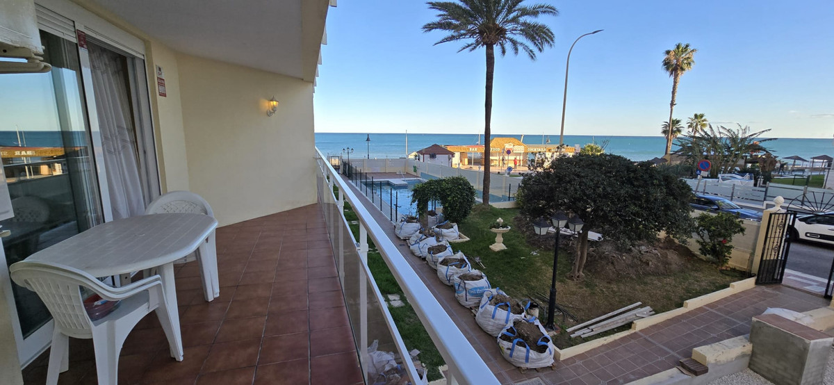 Se vende Apartamento Planta Media de 2 dormitorios en Costa Del Sol, Málaga, España