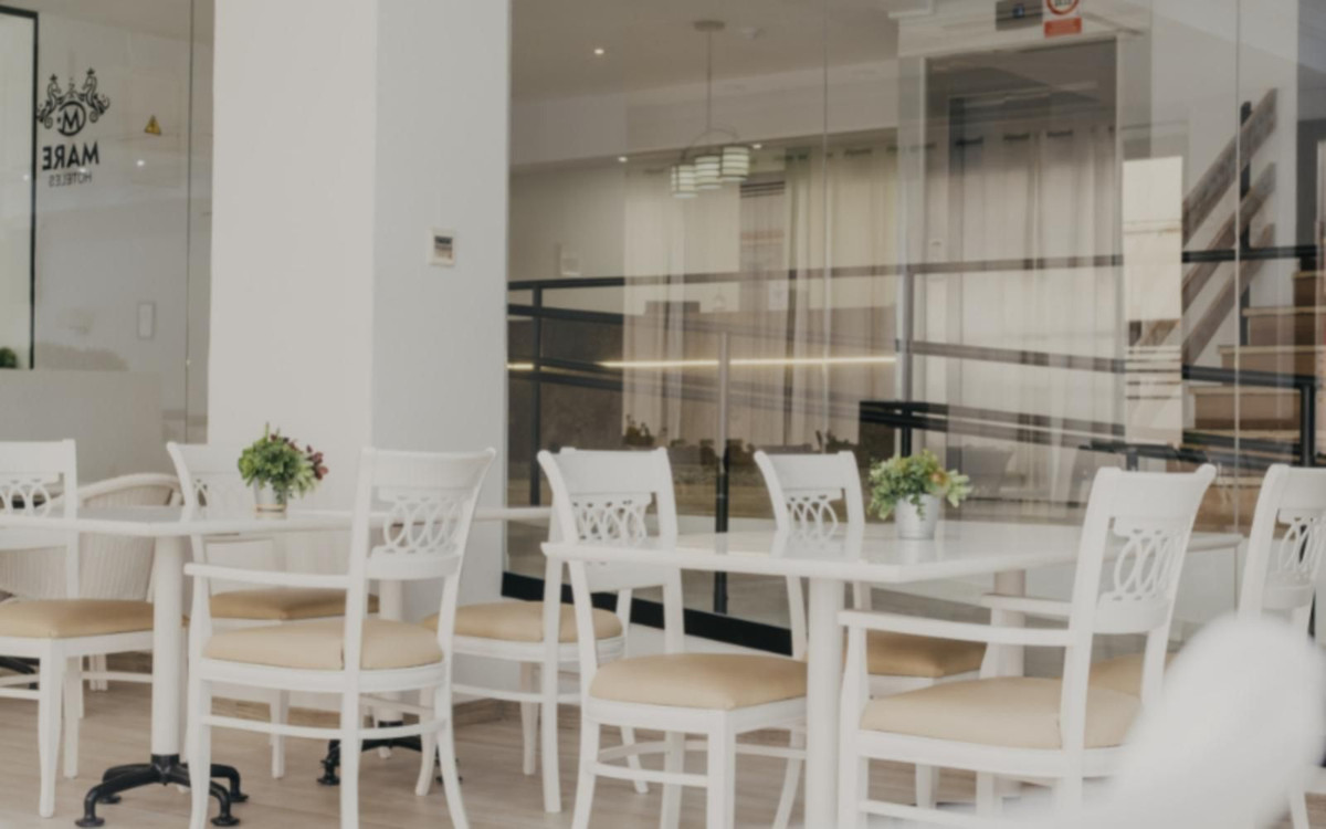 Se vende Hotel de 54 dormitorios en Costa Del Sol, Málaga, España
