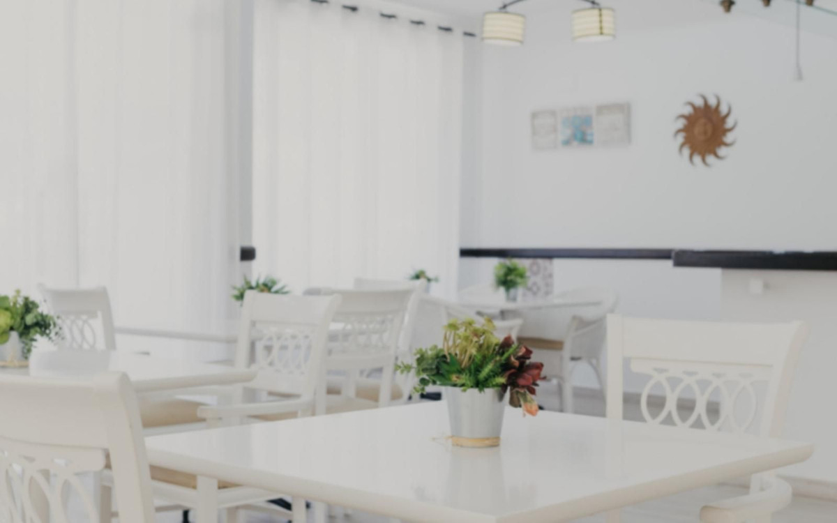 Se vende Hotel de 54 dormitorios en Costa Del Sol, Málaga, España
