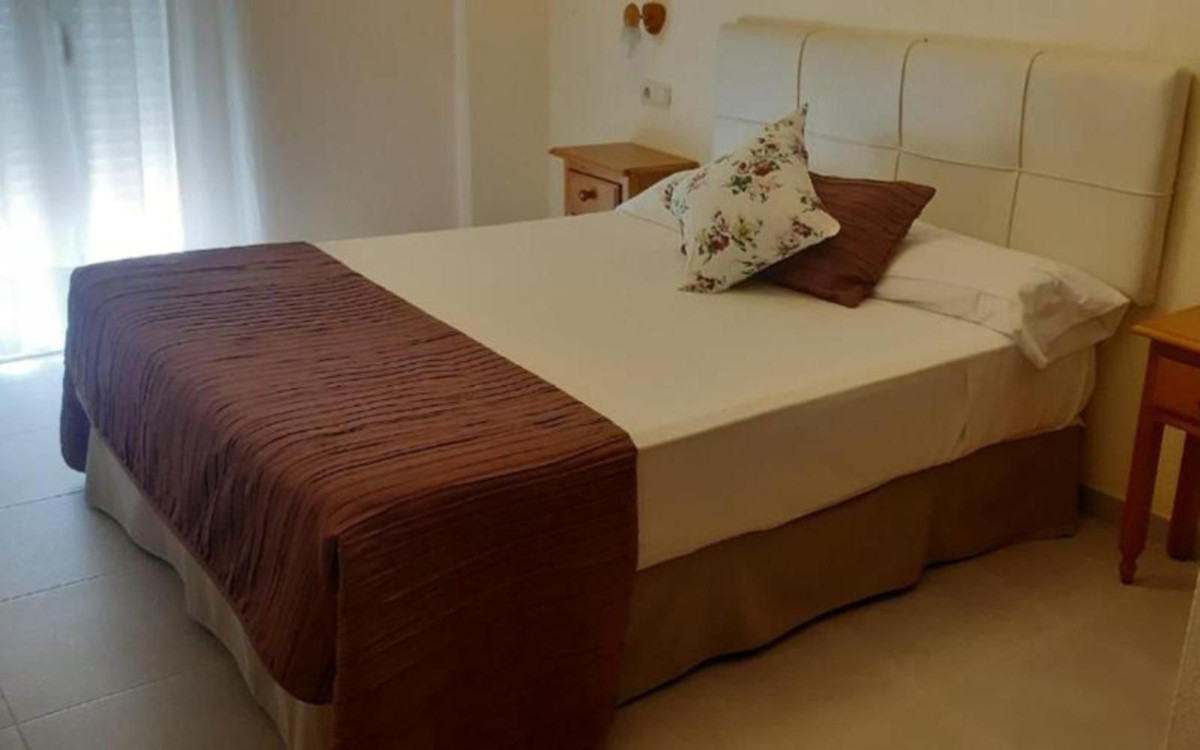 Se vende Hotel de 54 dormitorios en Costa Del Sol, Málaga, España