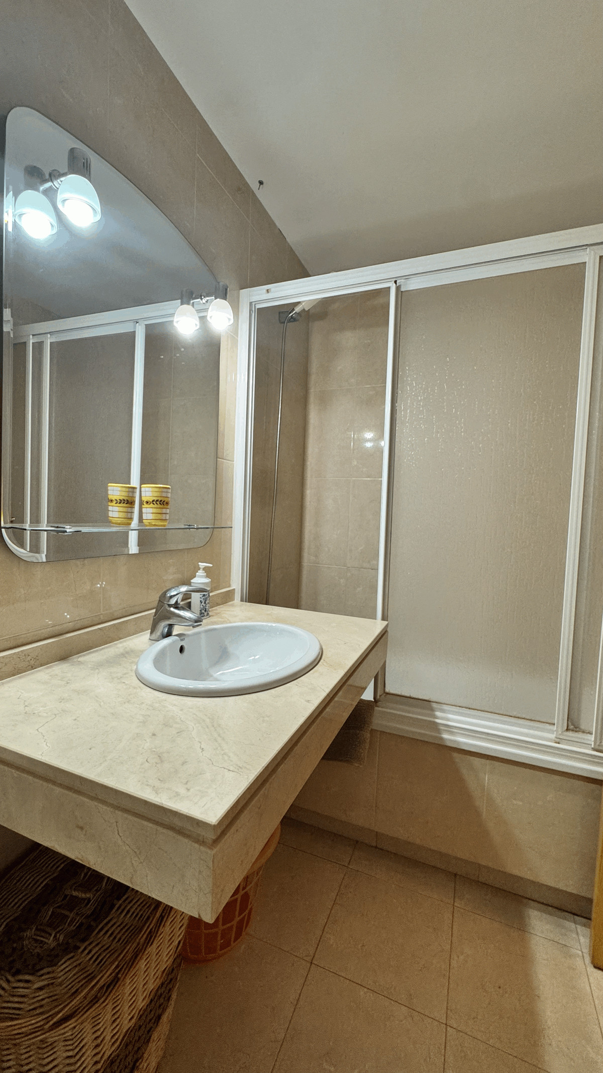 3 Bed Apartment for sale in Fuengirola Costa Del Sol, Málaga, Spain