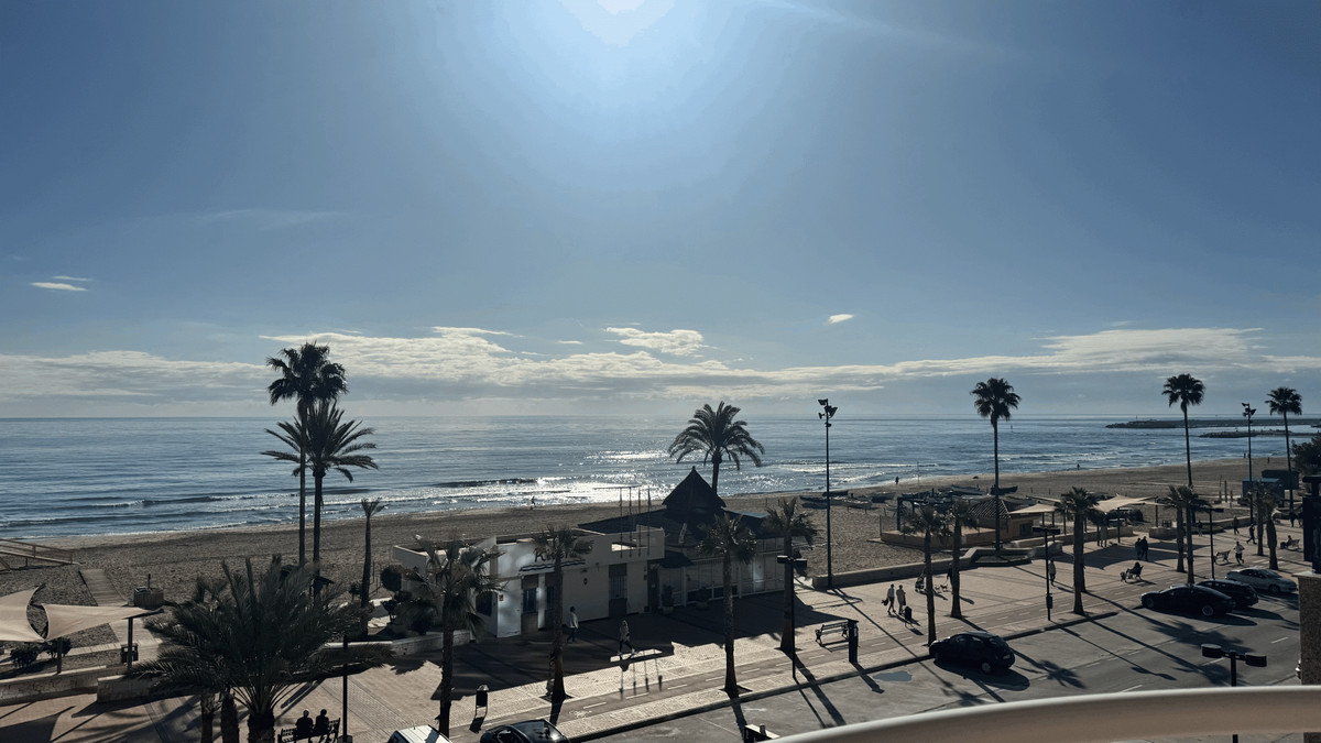 3 Bed Apartment for sale in Fuengirola Costa Del Sol, Málaga, Spain