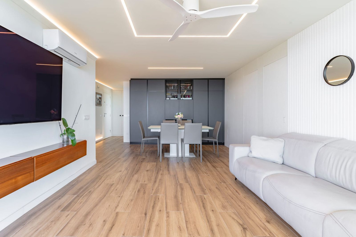Se vende Apartamento Planta Media de 3 dormitorios en Costa Del Sol, Málaga, España