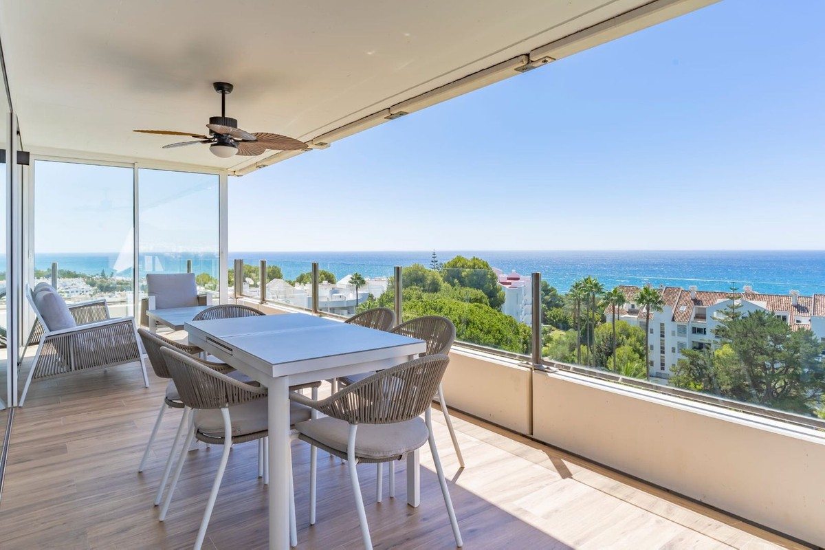 Se vende Apartamento Planta Media de 3 dormitorios en Costa Del Sol, Málaga, España
