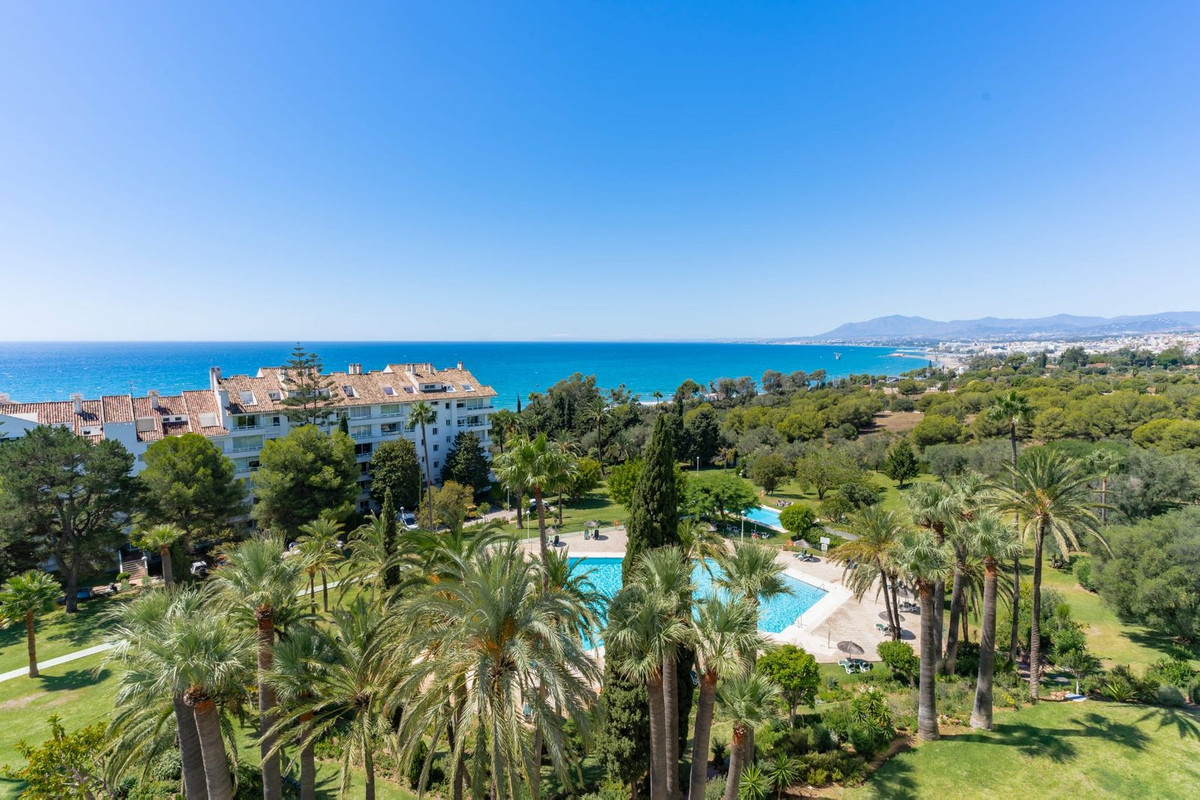 Se vende Apartamento Planta Media de 3 dormitorios en Costa Del Sol, Málaga, España