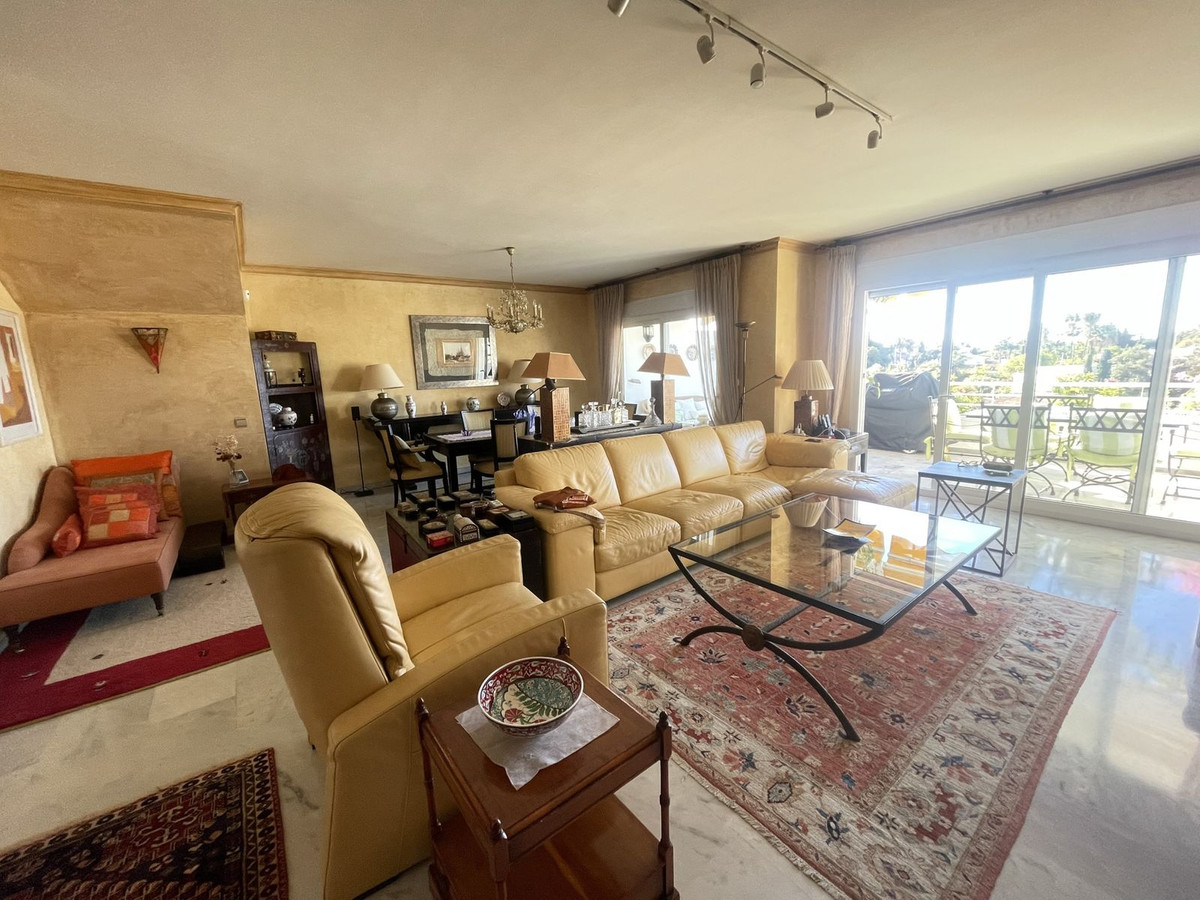 4 Bed Apartment for sale in Guadalmina Baja Costa Del Sol, Málaga, Spain