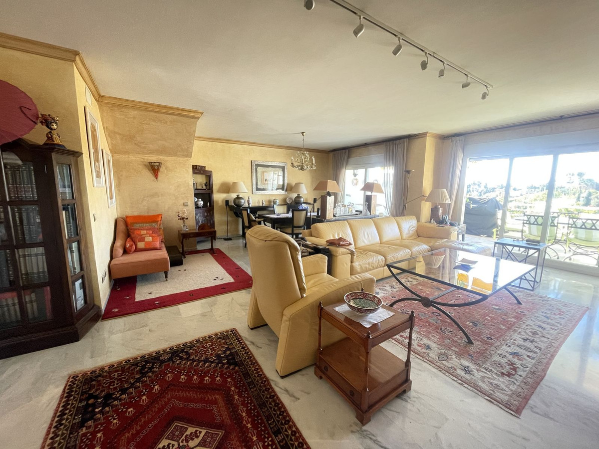 4 Bed Apartment for sale in Guadalmina Baja Costa Del Sol, Málaga, Spain