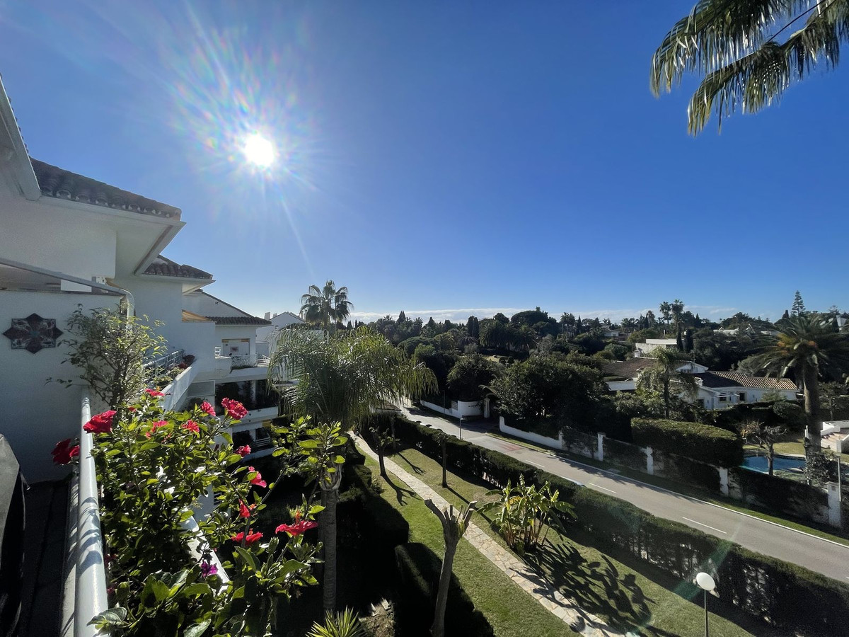 4 Bed Apartment for sale in Guadalmina Baja Costa Del Sol, Málaga, Spain