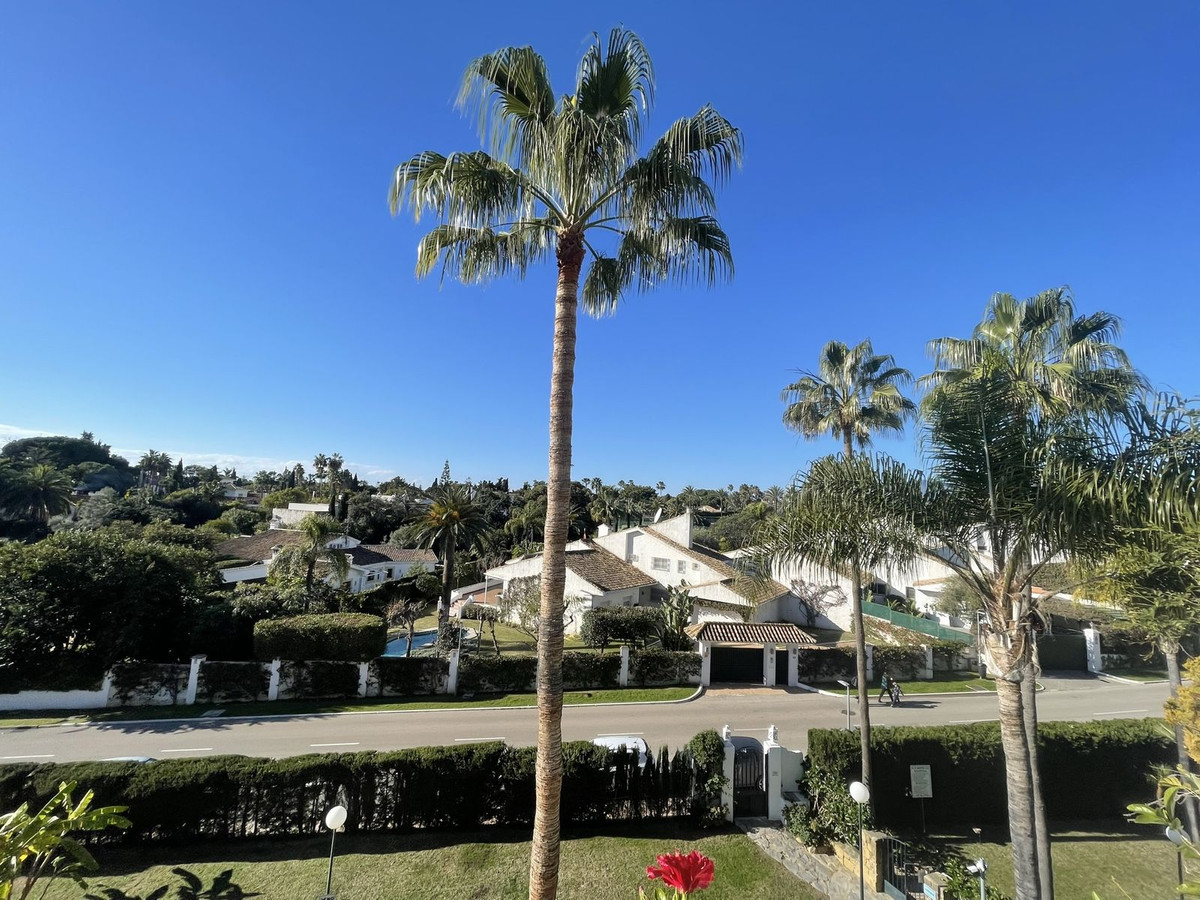 4 Bed Apartment for sale in Guadalmina Baja Costa Del Sol, Málaga, Spain