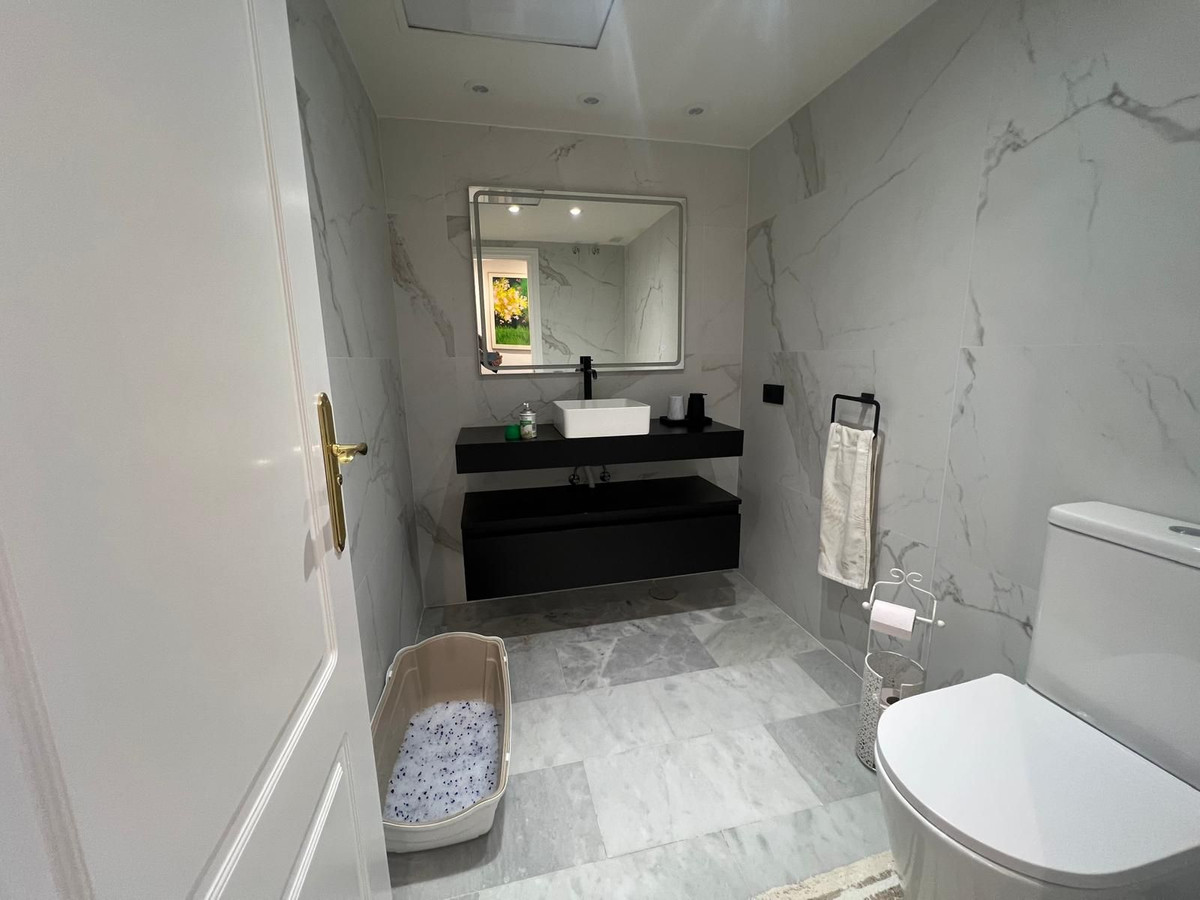 4 Bed Apartment for sale in Guadalmina Baja Costa Del Sol, Málaga, Spain