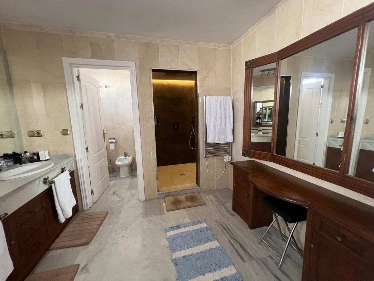 4 Bed Apartment for sale in Guadalmina Baja Costa Del Sol, Málaga, Spain