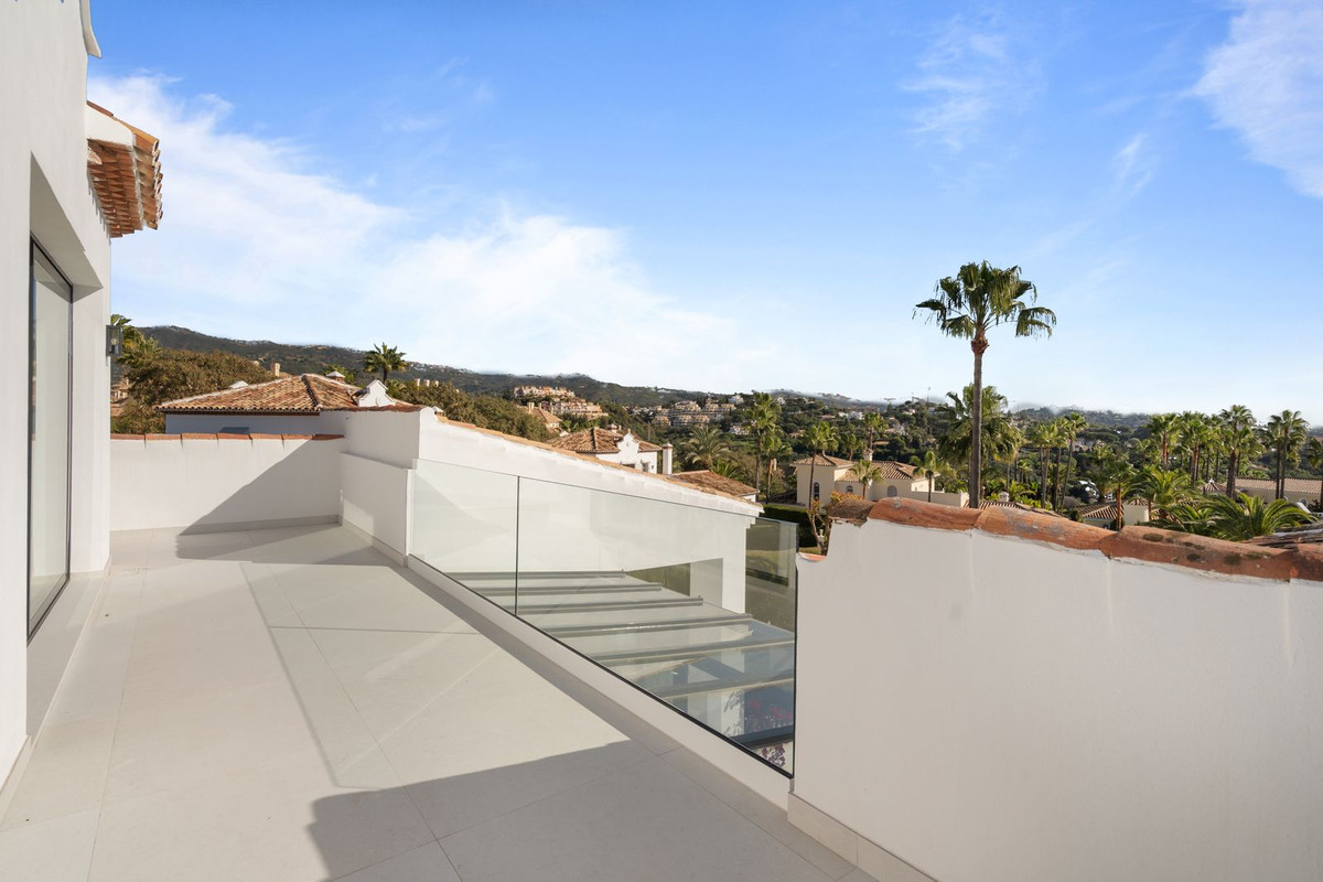 4 Bed Townhouse for sale in Elviria Costa Del Sol, Málaga, Spain