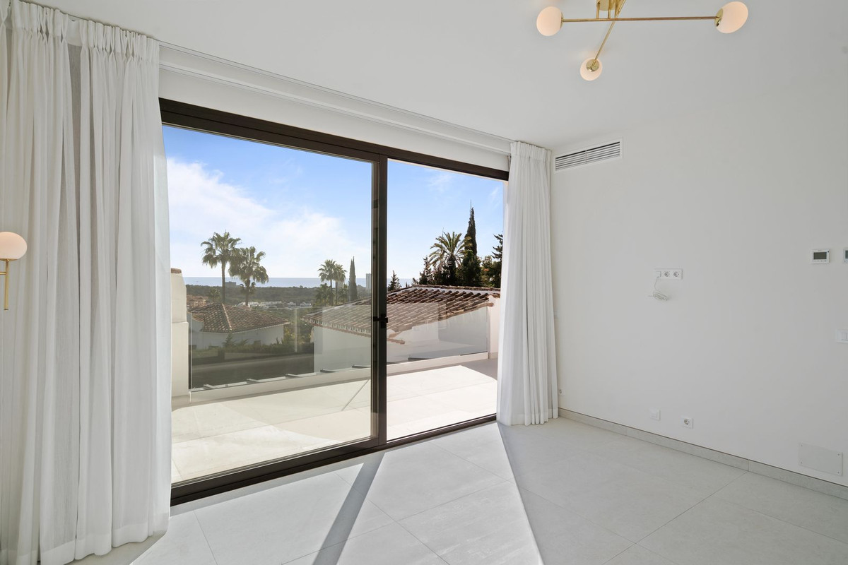 4 Bed Townhouse for sale in Elviria Costa Del Sol, Málaga, Spain