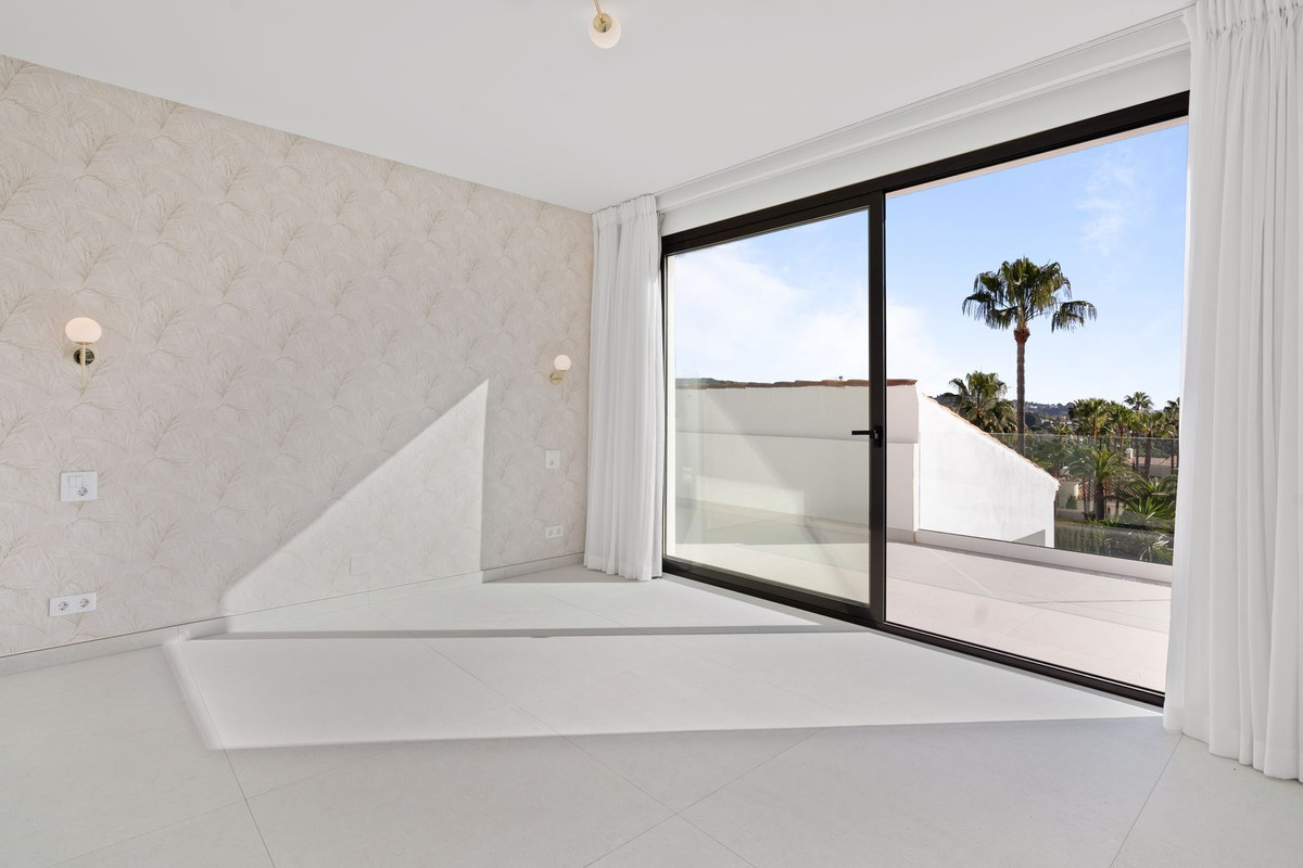 4 Bed Townhouse for sale in Elviria Costa Del Sol, Málaga, Spain